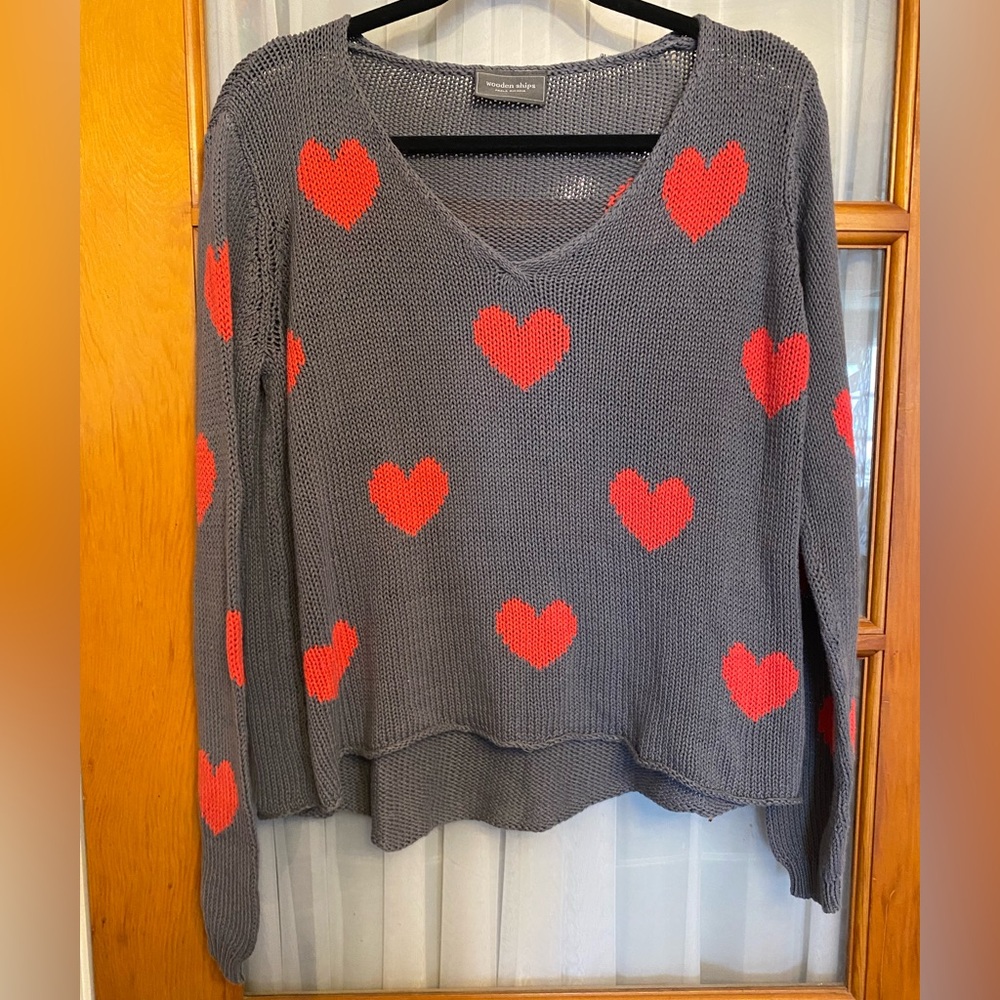 Wooden Ships Gray Knit Sweater with Red Heart Accents Size M/L